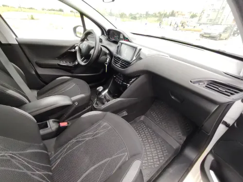 Peugeot 208 2015 Active