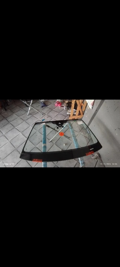 PARE BRISE, VITRÉ, LES LUNETTES,TOIT OUVRANT ET PANORAMIQUE, AVEC MONTAGE CHEZ MKGLASS