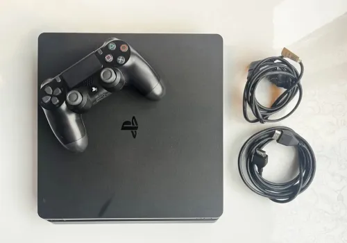 Ps4 slim 