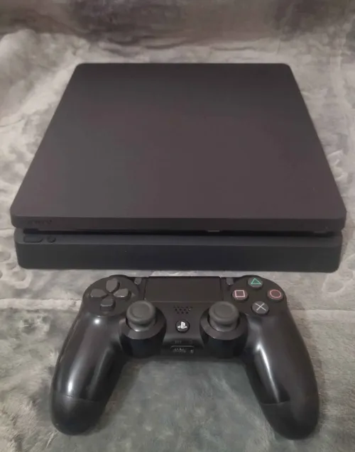 Ps4 slim 