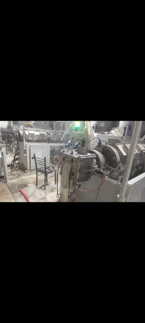  Machine d'extrusion PVC