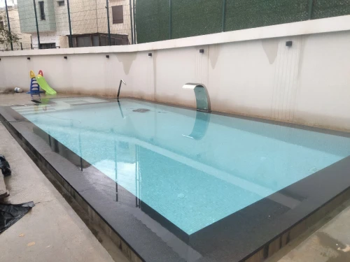 Piscine et traitement bâche d'eau bâche à eau
