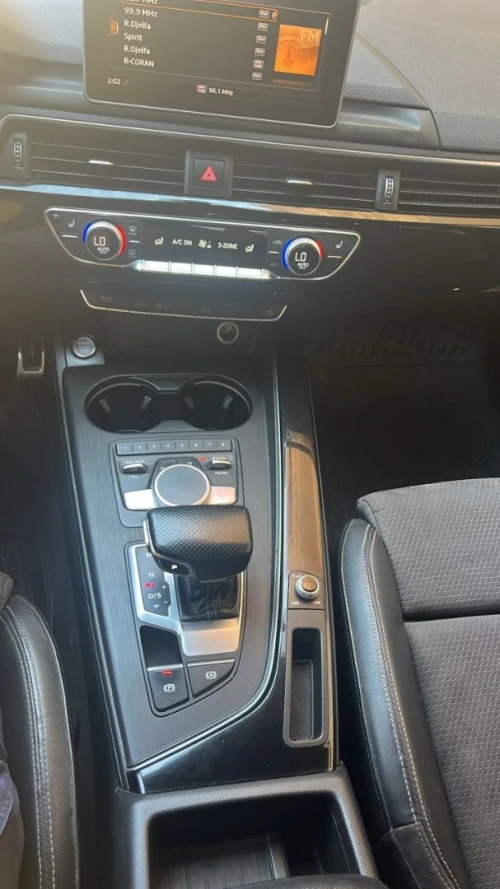 Audi A4 2017 S Line +
