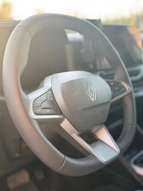 Renault Duster 2025 Tecno