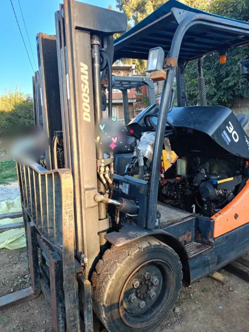 Doosan 3 tonnes 2012