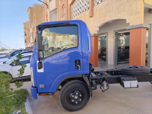 Isuzu NPR 2026