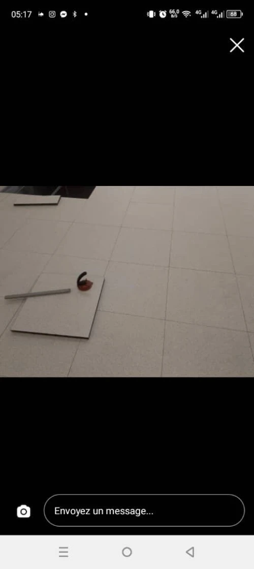 Installation professionnelle et soignée de faux plancher technique