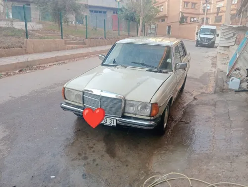 Mercedes Classe E 1983 