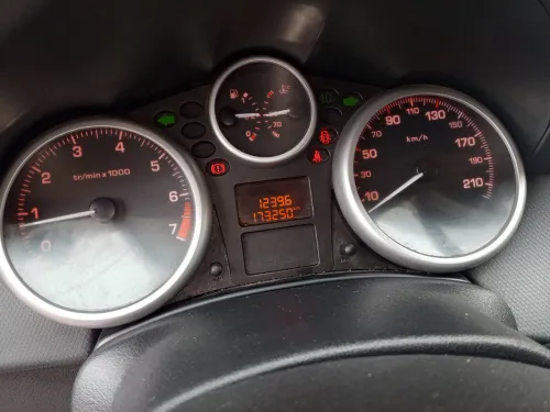 Peugeot 207 2012 Fennec