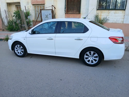 Peugeot 301 2013 Allure