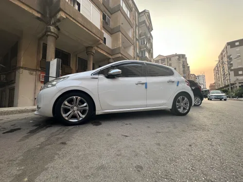 Peugeot 208 2013 Allure