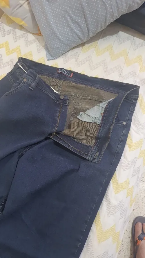 Jean à vendre
