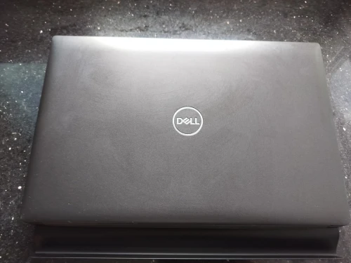 Dell latitude 3301