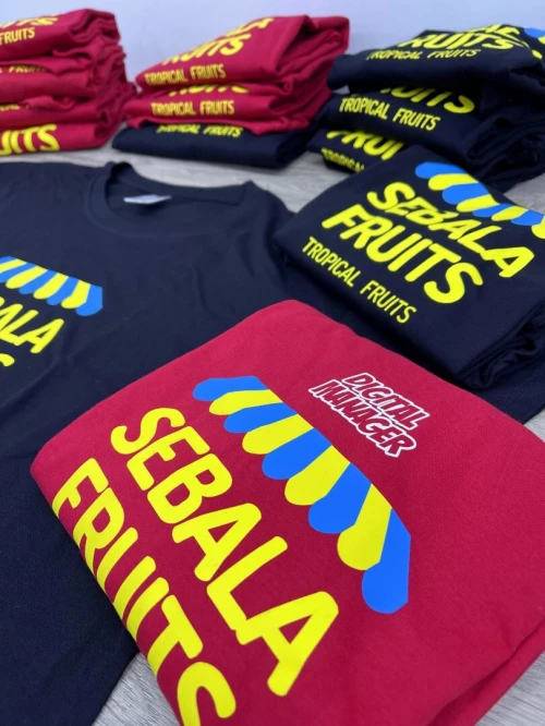 personnalisation textile (t-shirts, polos, casquettes, etc.)