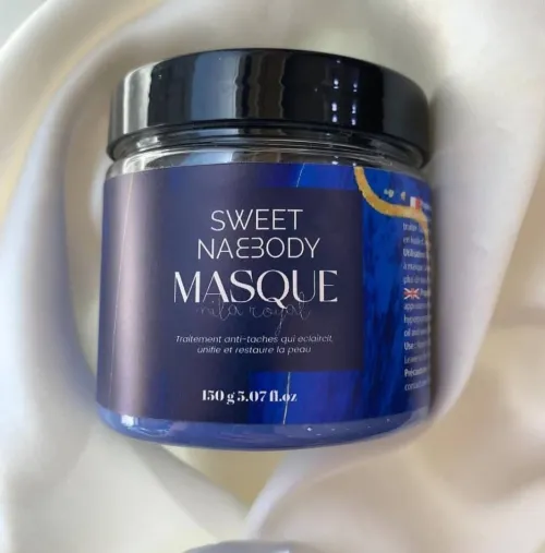 Masque Nila