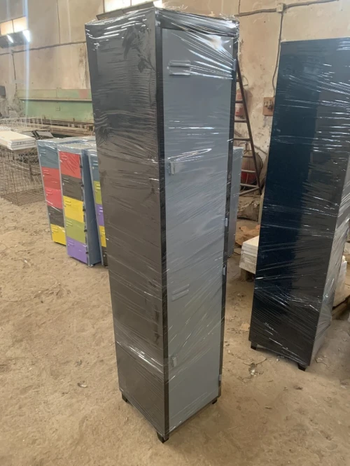 Vestiaire métallique / Armoire métallique / Classeur métallique C4 / Rayonnage / Etagère