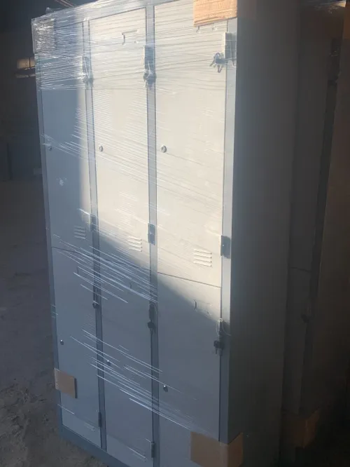 Vestiaire métallique / Armoire métallique / Classeur métallique C4 / Rayonnage / Etagère