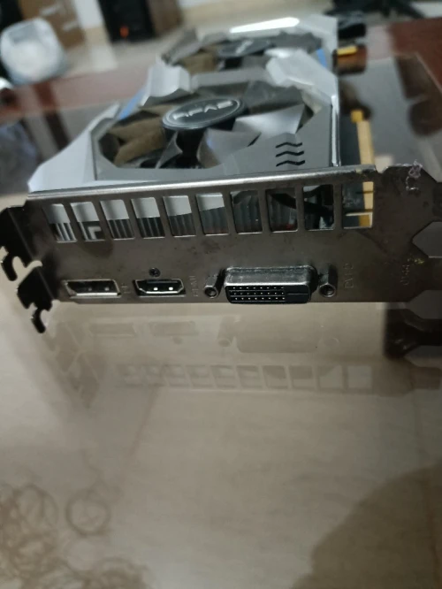 Carte graphique KFA2 GTX 1060 6GB TRÈS BON ÉTAT