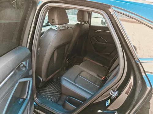 Audi Q3 2023 S LINE