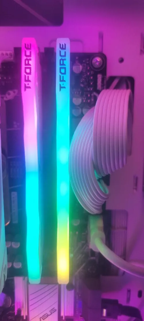 RAM T-Force Delta RGB DDR5 32GB (2x16GB) 6000MHz CL30 (White)