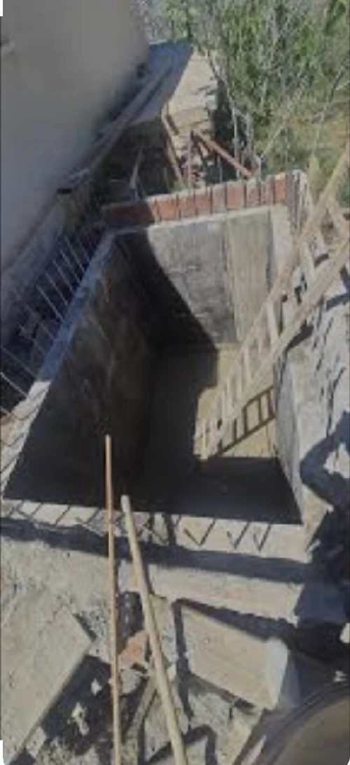  Installation de tous types de pompes et construction de caniveaux d'égouts