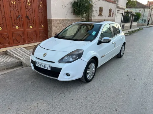 Renault Clio 3 2011 Night and Day