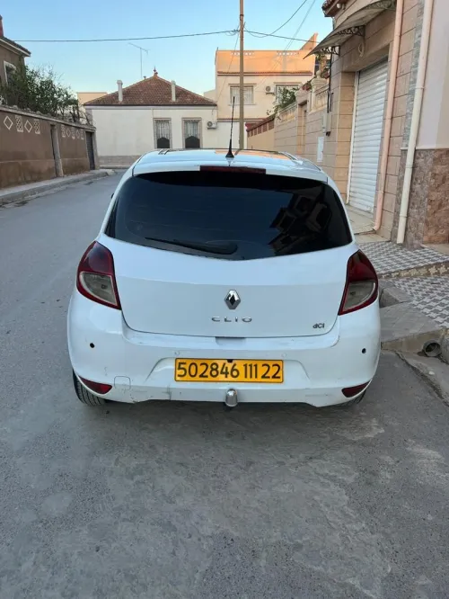 Renault Clio 3 2011 Night and Day