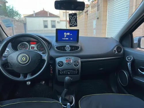Renault Clio 3 2011 Night and Day