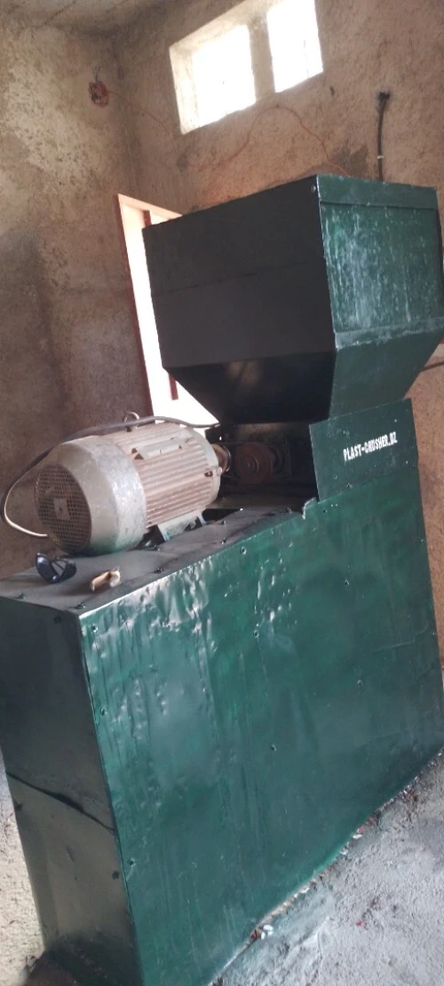 Plast-Crusher. DZ ماكينة رحي البلاستيك