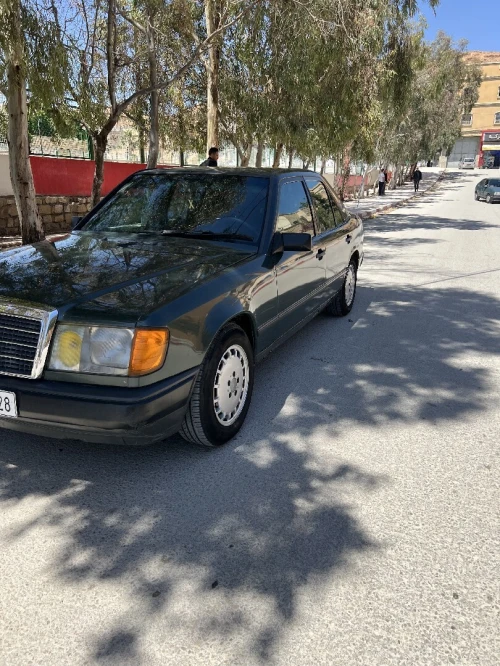 Mercedes Classe E 1985 300 d