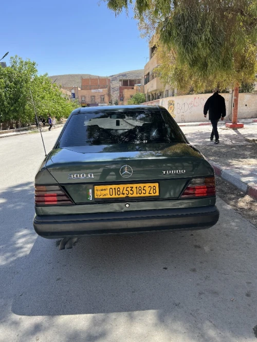 Mercedes Classe E 1985 300 d