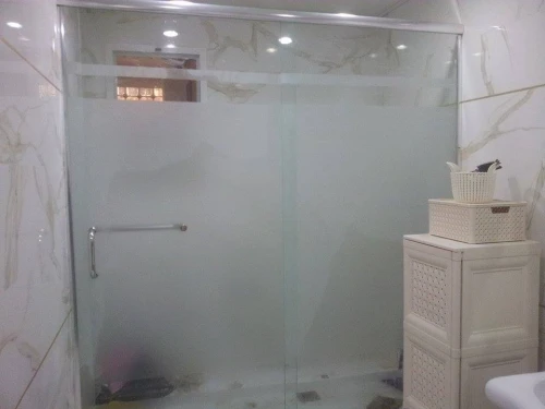 cabine de douches italien sur mesure  verre trempé