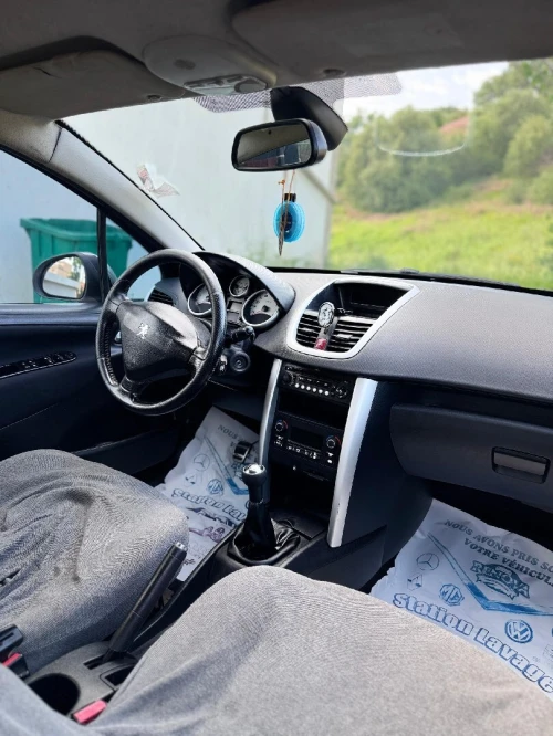 Peugeot 207 2012 