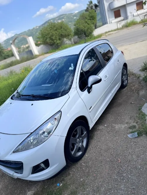 Peugeot 207 2012 