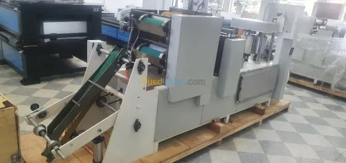 Machine fabrication papier serviettes 