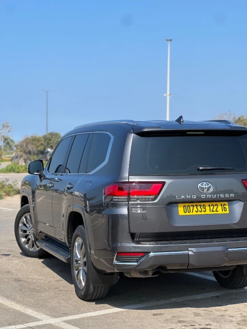 Toyota Land Cruiser  2022 First Edition