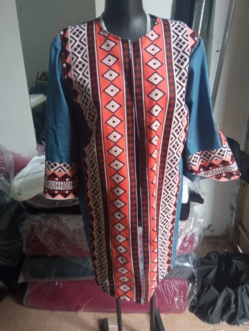 ورشة خياطة 