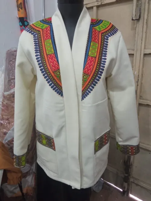 ورشة خياطة 