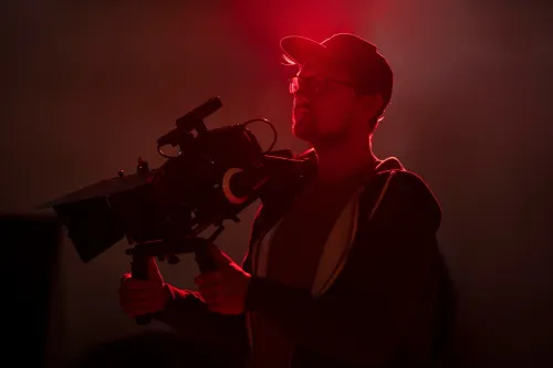 FILM MAKER  / demandez votre devis maintenant sur whatsapp