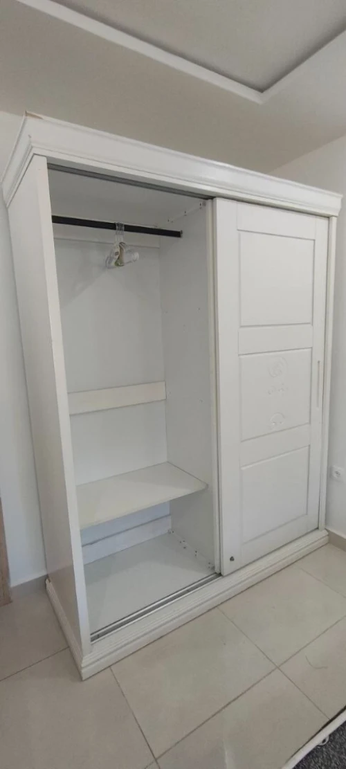 Armoire et canape+le matelas 