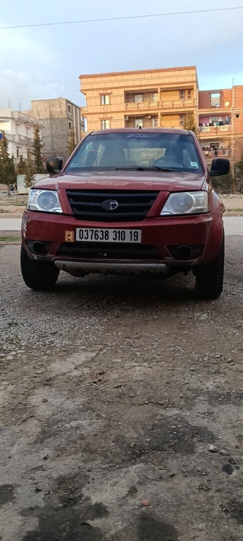 Tata Xenon 2010 