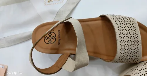 Daisy fuentes sandals