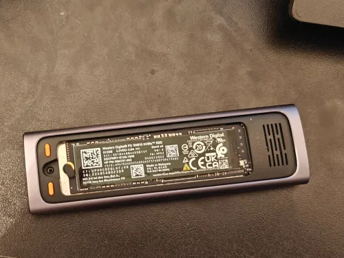 Western Digital 512GB M.2 PCIe NVMe SSD Gen4 x4 6600MB/s + BEASUS Lecteur De Boîtier SSD M.2 NVMe