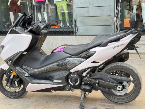 Yamaha Tmax 2020