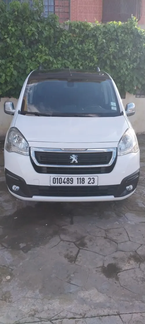 Peugeot Partner 2018 Tepee Allure 