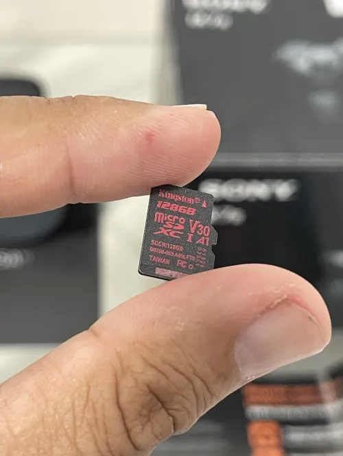 Sony A7 III : Très bon état / 6k click + carte mémoire 128 gb