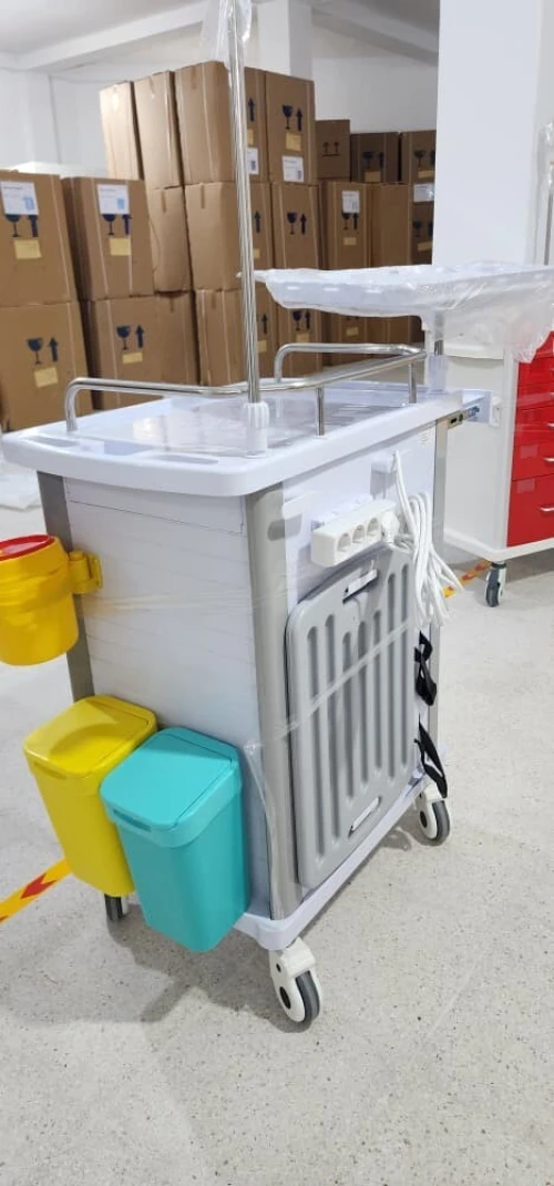 Chariot d urgence blanc