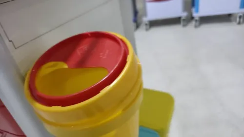 Chariot d urgence rouge