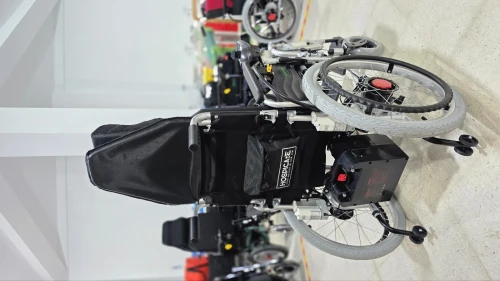 Fauteuil roulant électrique JRWD303U | Dossier haut, grandes roues & télécommande