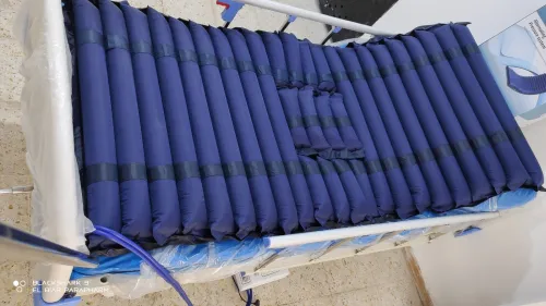 MATELAS A AIR MEDICAL ANTI-ESCARRES AVEC TROU BX-P03